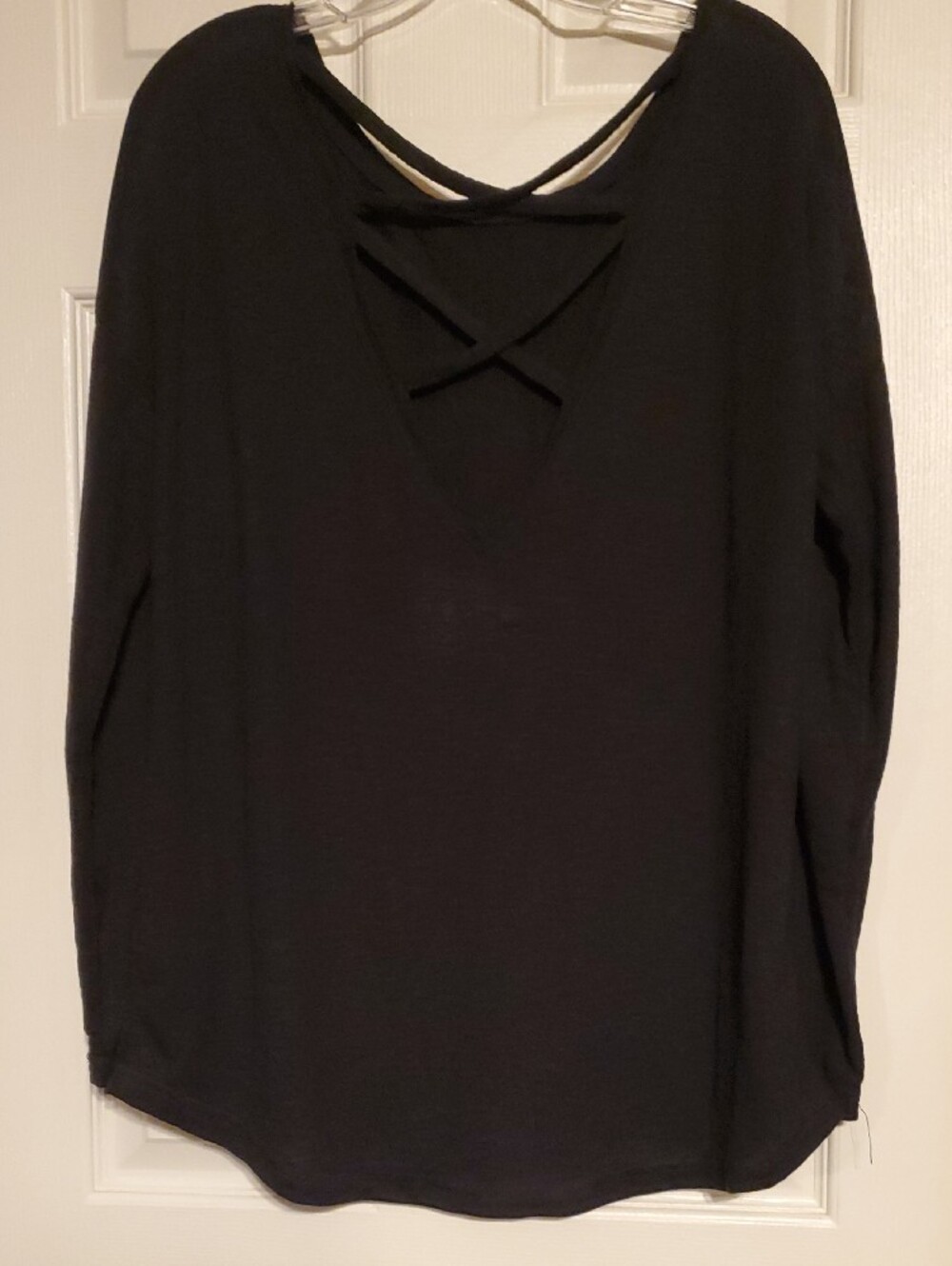 Xersion Crisscross Black Long Sleeve Women's Medium